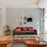 Apartment ' Exclusive Riverside Haven In Top-location '
