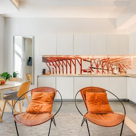 ' Exclusive Riverside Haven In Top-location ' *