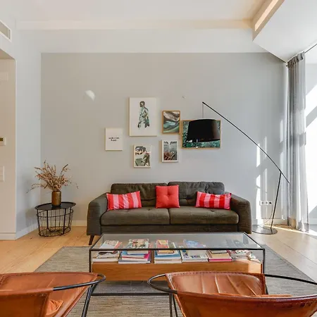 Appartamento ' Exclusive Riverside Haven In Top-location '