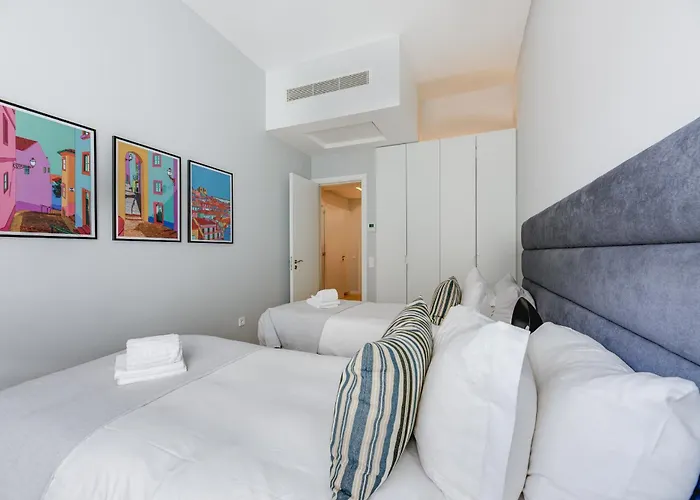 ' Exclusive Riverside Haven In Top-location ' Apartment