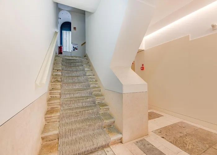 ' Exclusive Riverside Haven In Top-location ' *