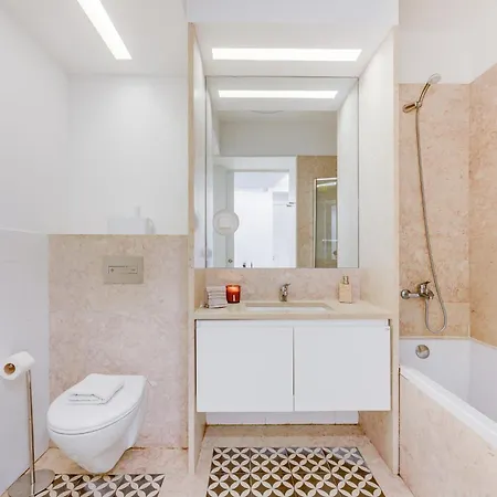 Appartement ' Exclusive Riverside Haven In Top-location '