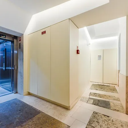 Апартаменты ' Exclusive Riverside Haven In Top-location ' *
