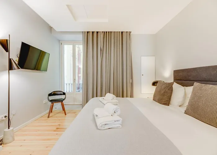 Apartment ' Exclusive Riverside Haven In Top-location ' *